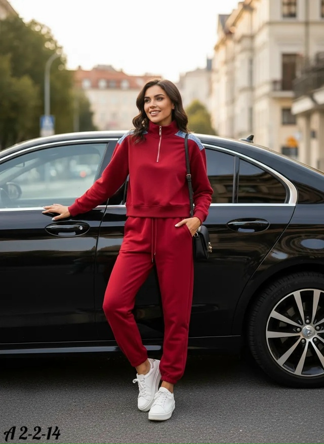 Спортивный костюм 23084482