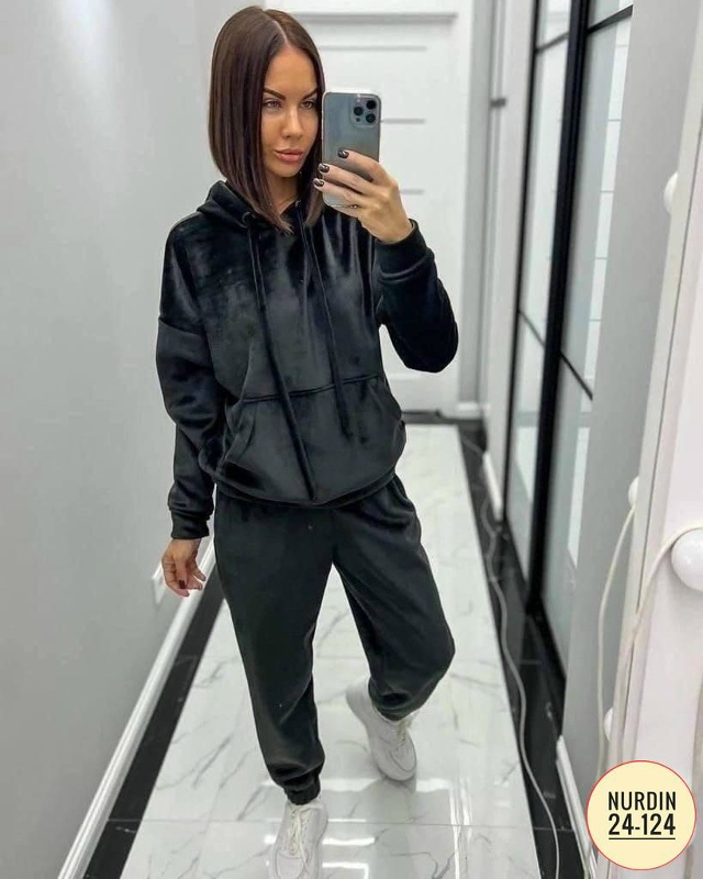 Спортивный костюм 23094329