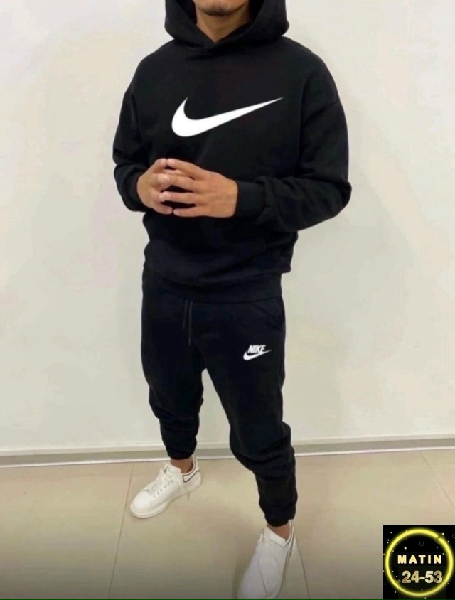 Спортивный костюм 23095893