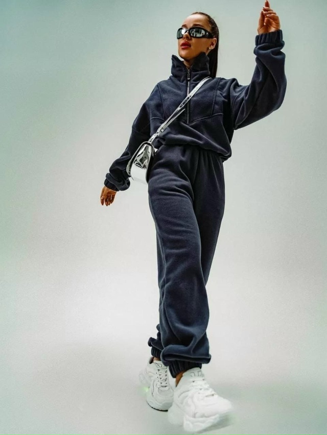 Спортивный костюм 23096915