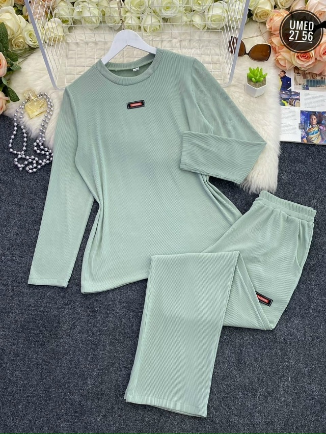 Спортивный костюм 23096760