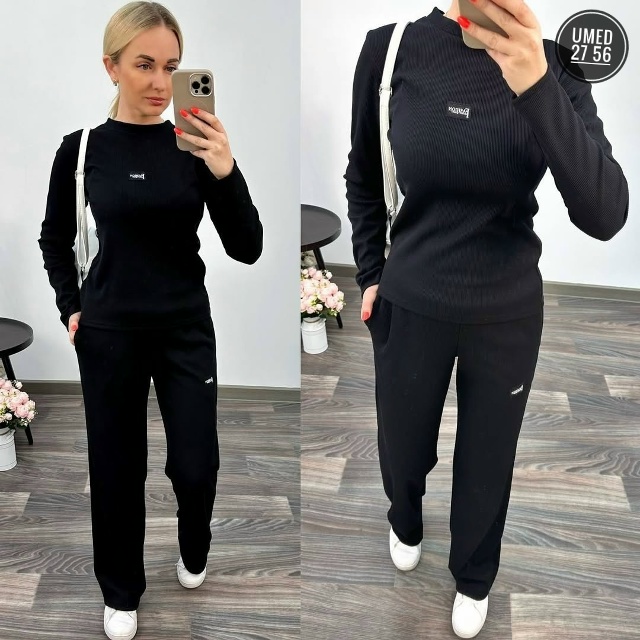 Спортивный костюм 23096760