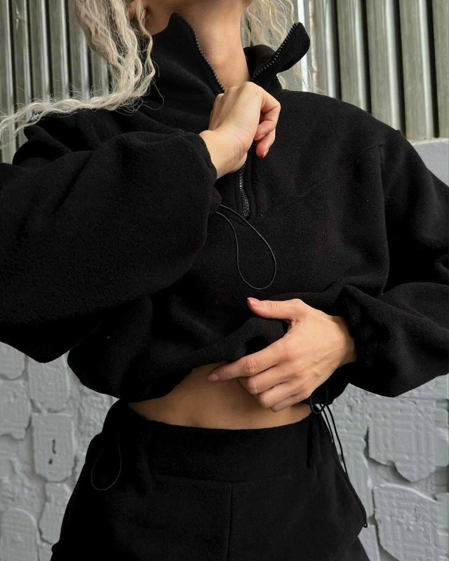 Спортивный костюм 23096915