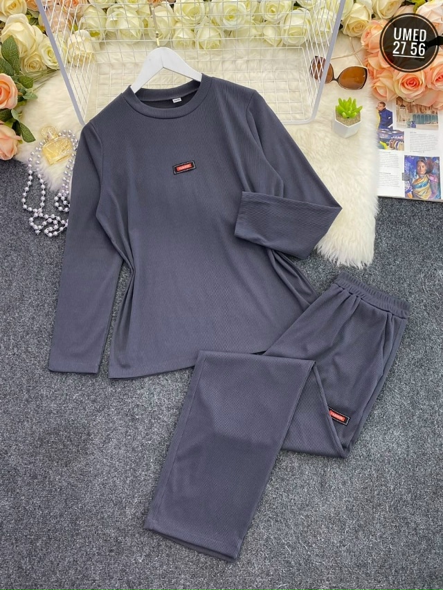 Спортивный костюм 23096760