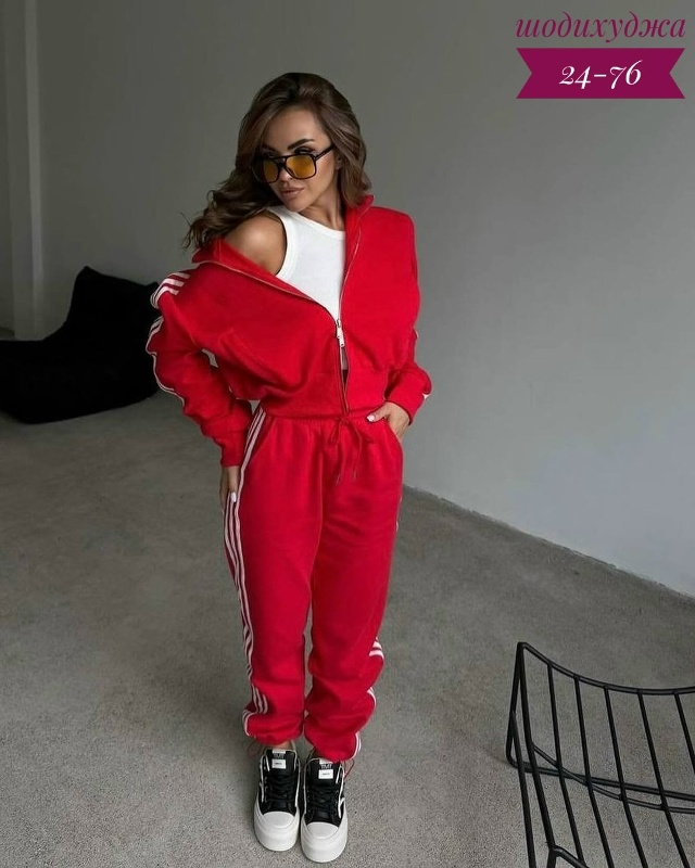 Спортивный костюм 23097268