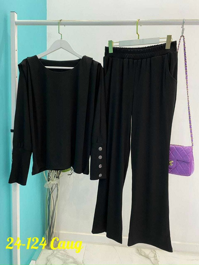 Спортивный костюм 23097677