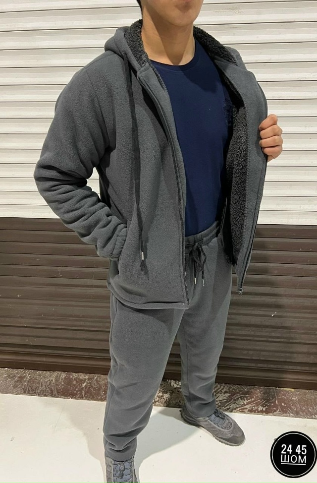 Спортивный костюм 23097582