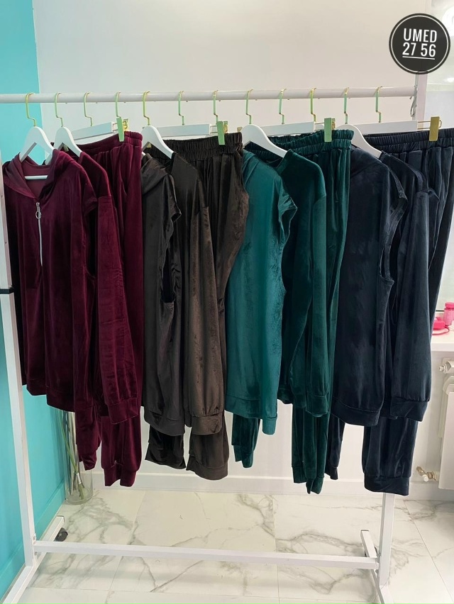 Спортивный костюм 23098148