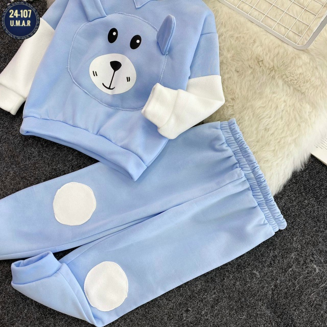 Спортивный костюм 23099652