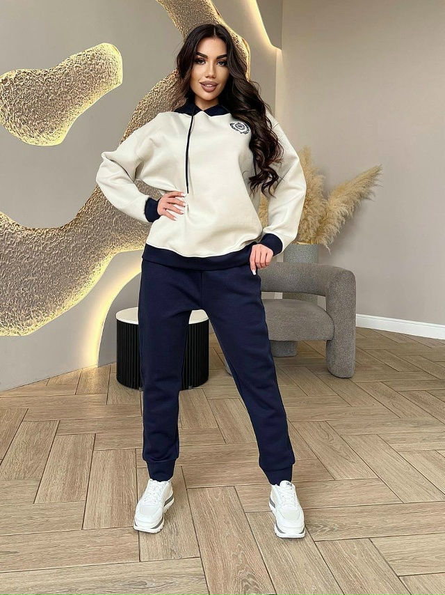 Спортивный костюм 23099796