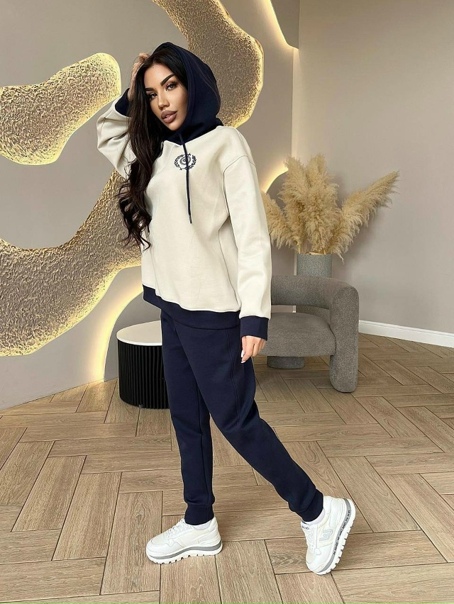 Спортивный костюм 23099796