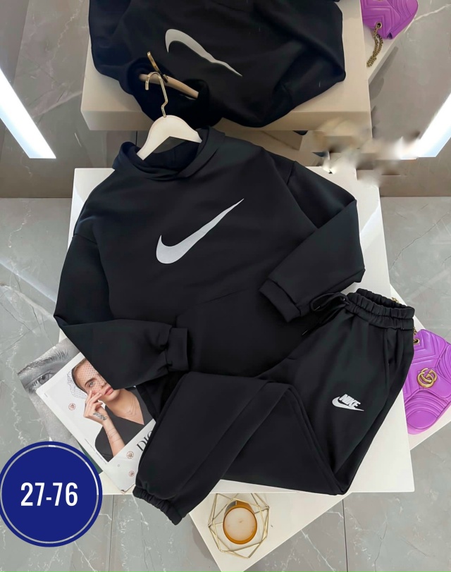 Спортивный костюм 23098953