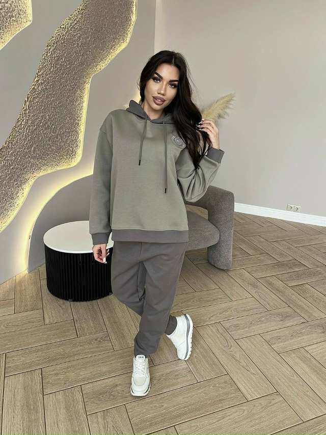 Спортивный костюм 23099796