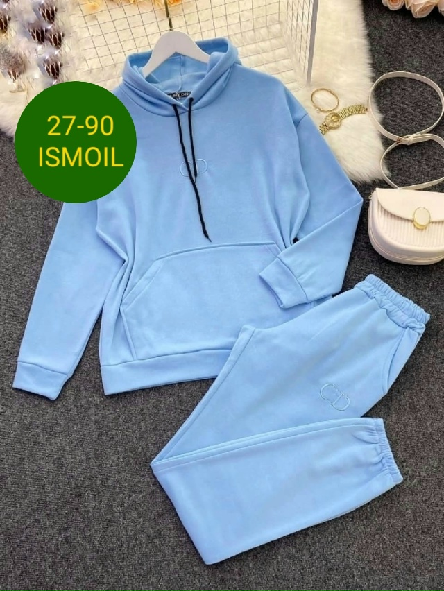 Спортивный костюм 23098793