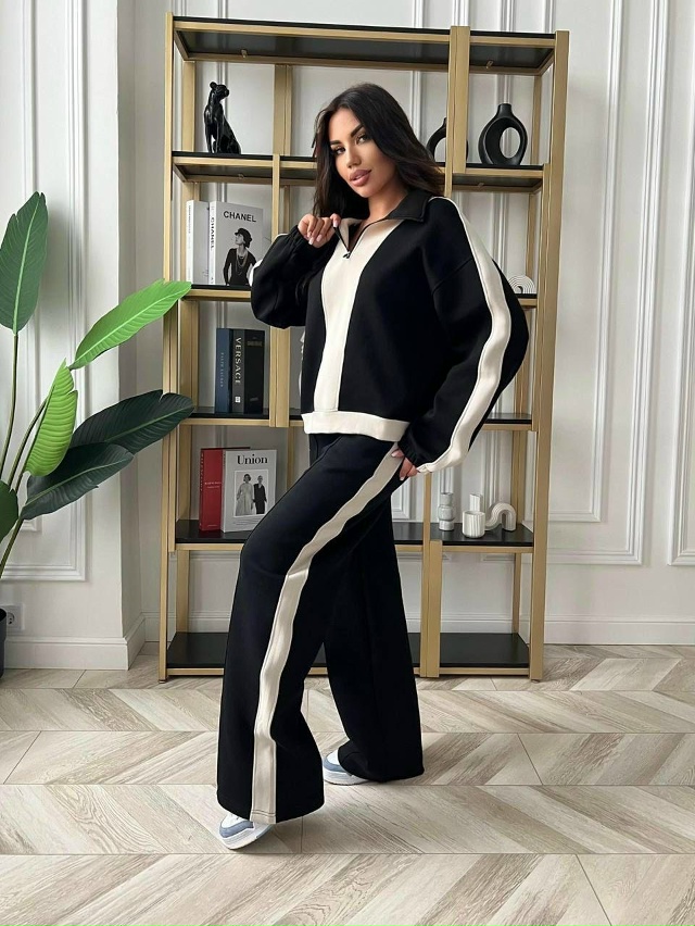 Спортивный костюм 23099843