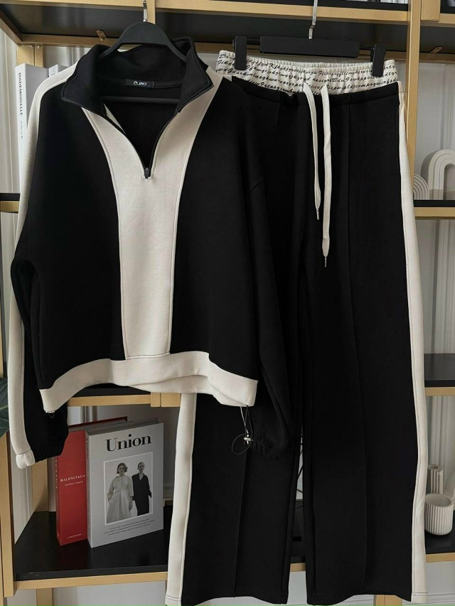 Спортивный костюм 23099843