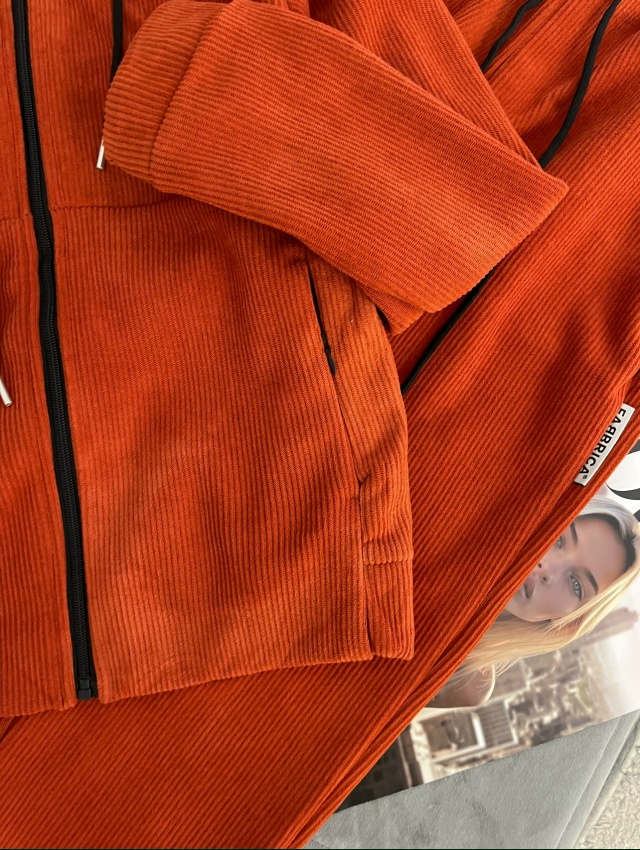 Костюм 23100599