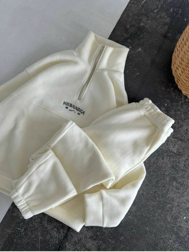 Спортивный костюм 23102173