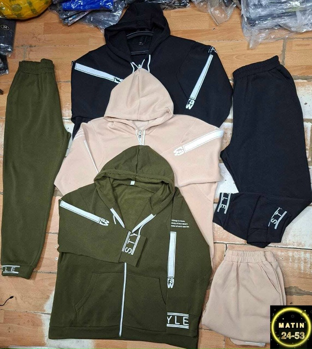 Спортивный костюм 23102941