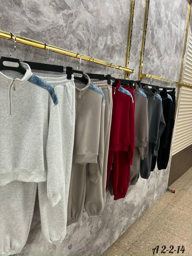 Спортивный костюм 23103491