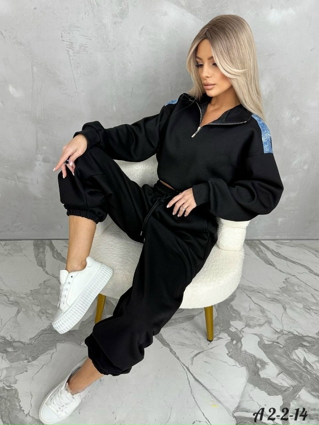 Спортивный костюм 23103491