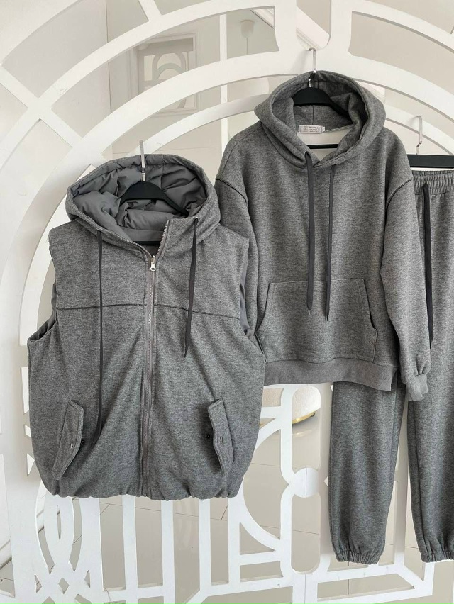 Спортивный костюм 23105451