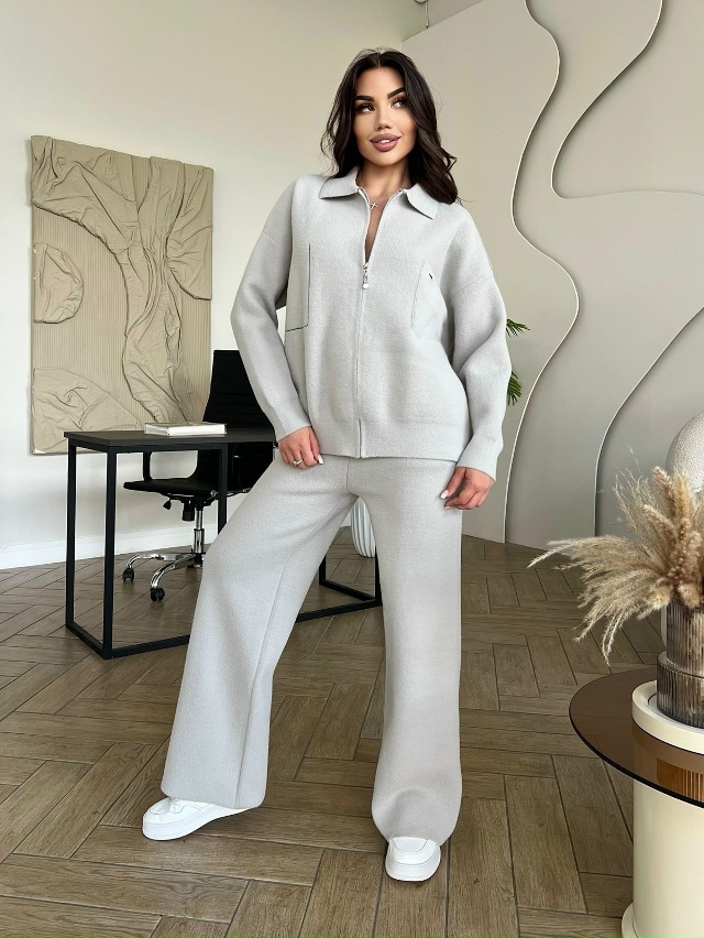 Спортивный костюм 23105455