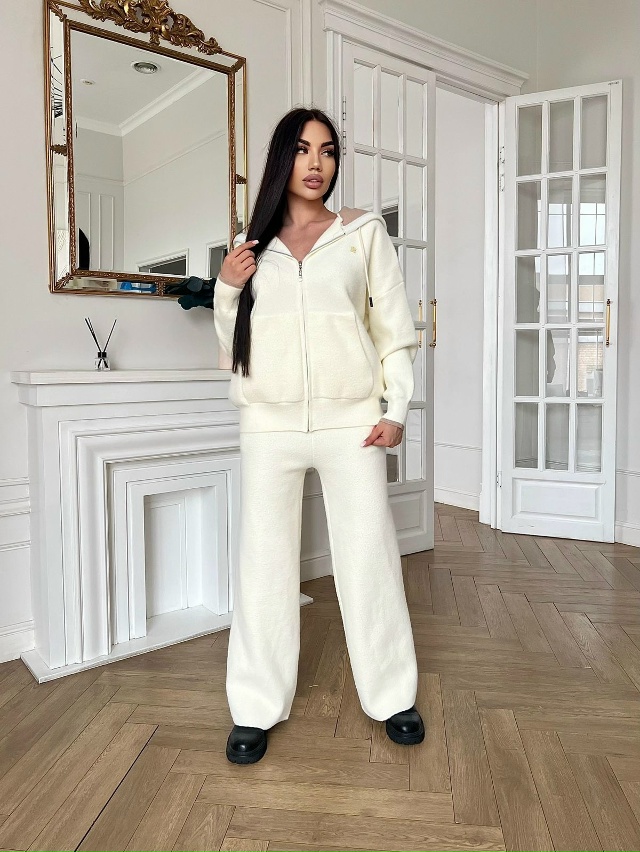 Спортивный костюм 23105407