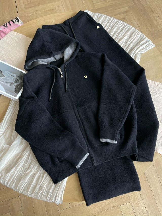 Спортивный костюм 23105407