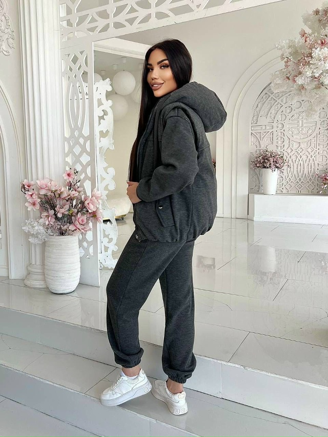 Спортивный костюм 23105452