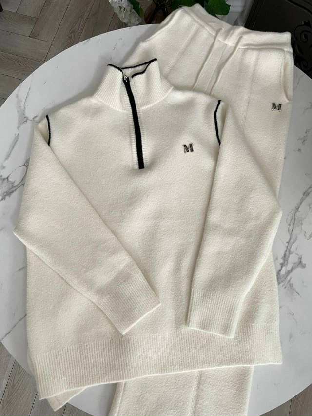 Костюм 23108235