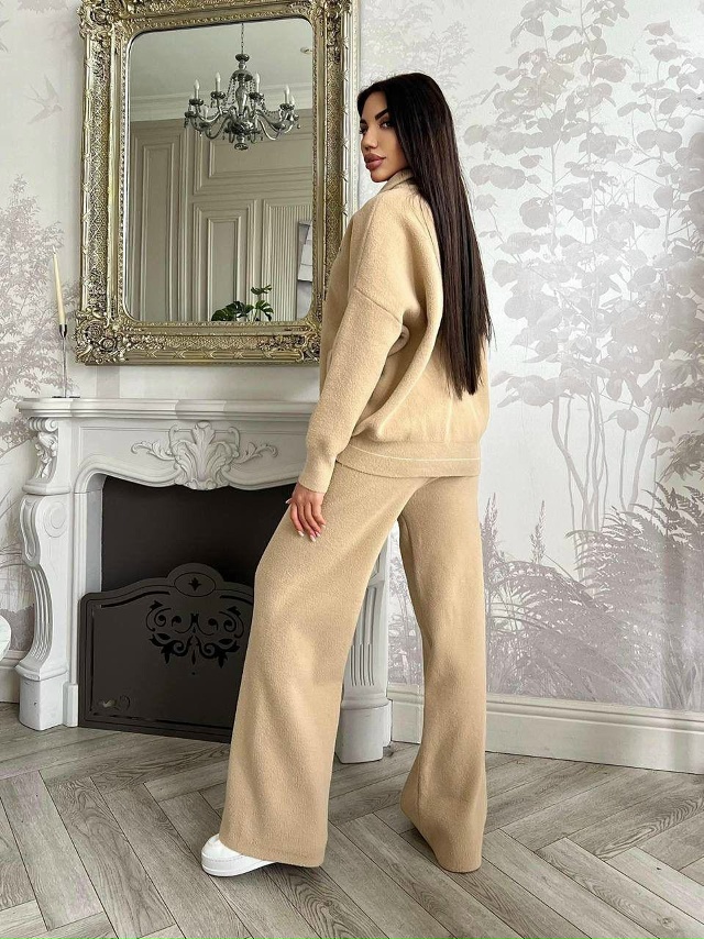 Спортивный костюм 23108765