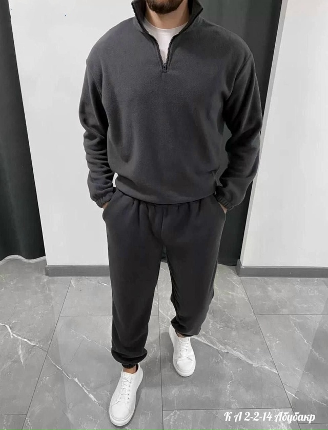 Спортивный костюм 23108291