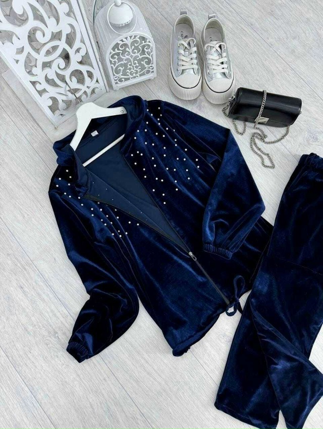 Спортивный костюм 23108729