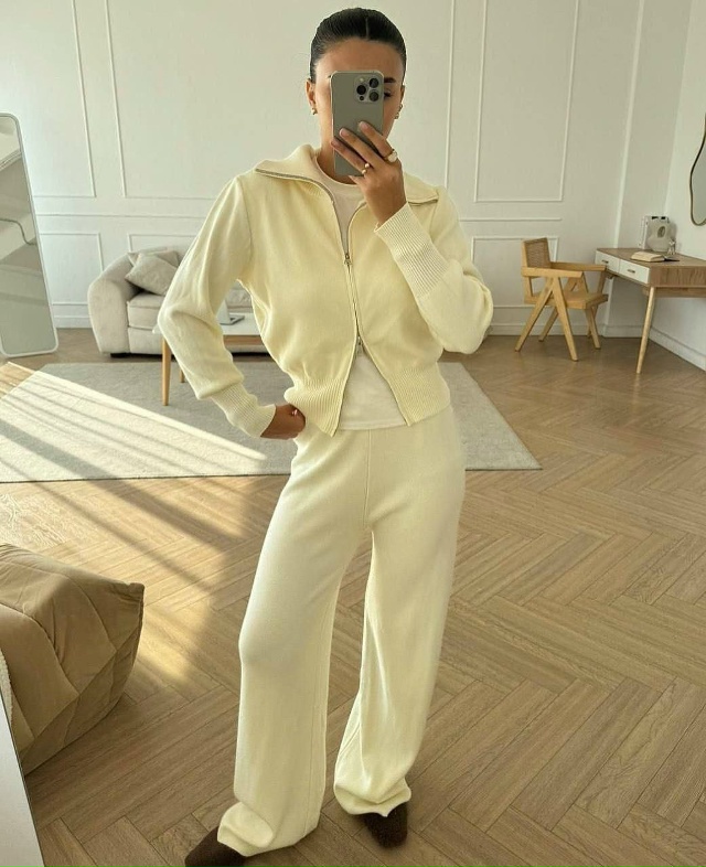 Спортивный костюм 23109119