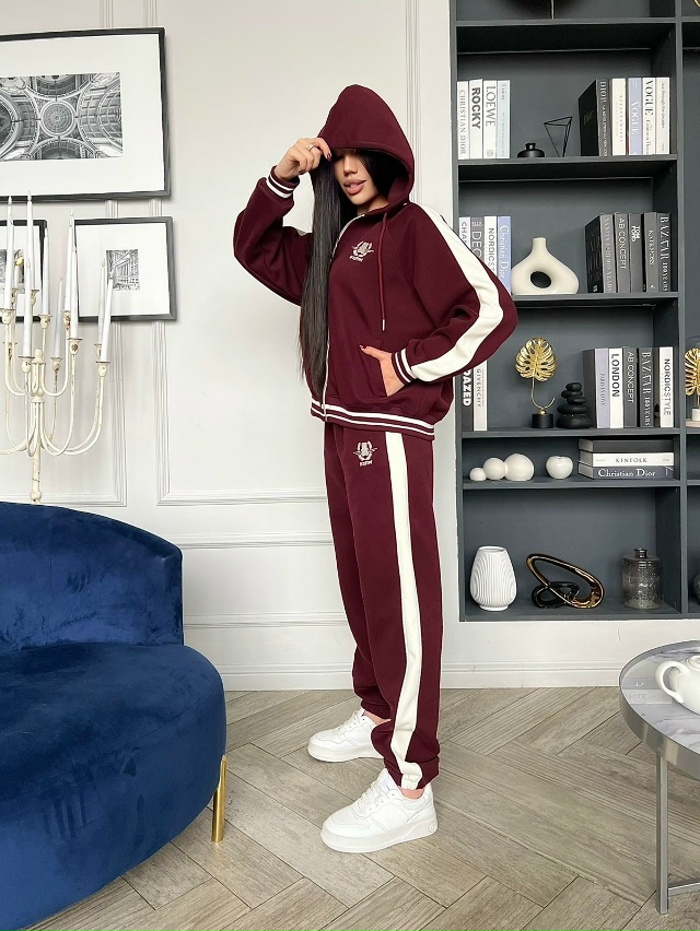 Спортивный костюм 23110613