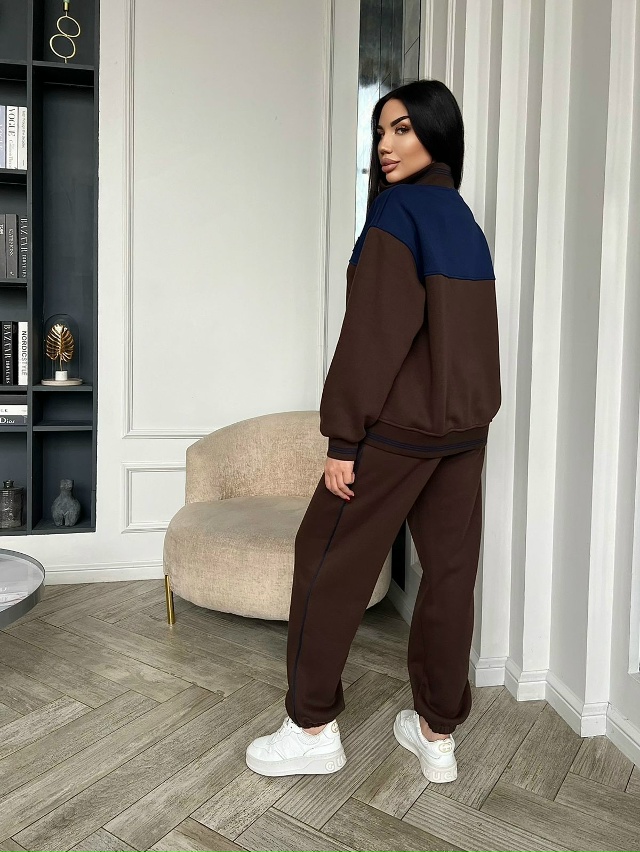 Спортивный костюм 23110612