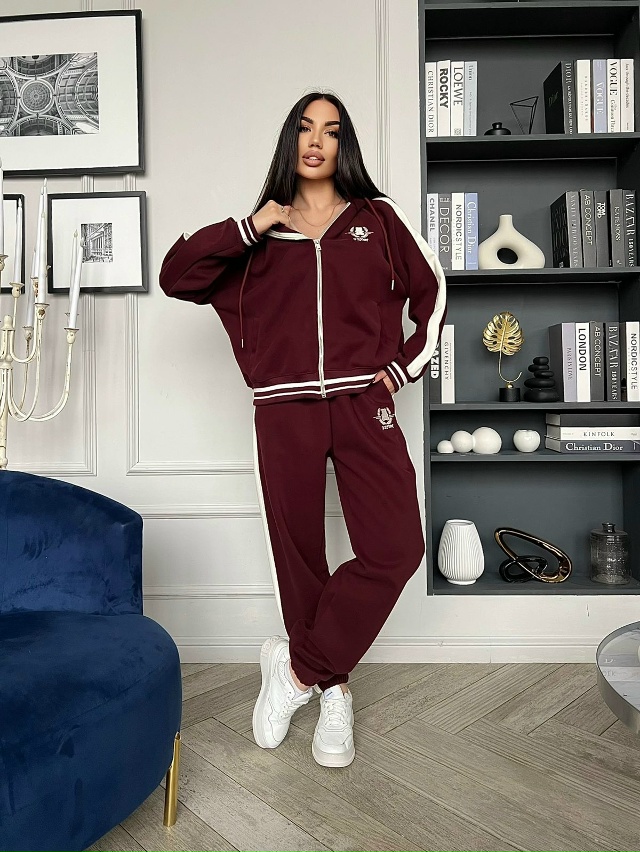 Спортивный костюм 23110613