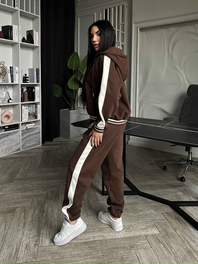 Спортивный костюм 23110614