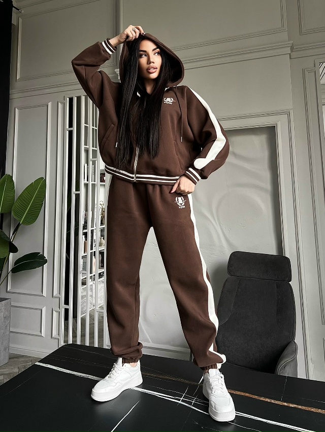 Спортивный костюм 23110614