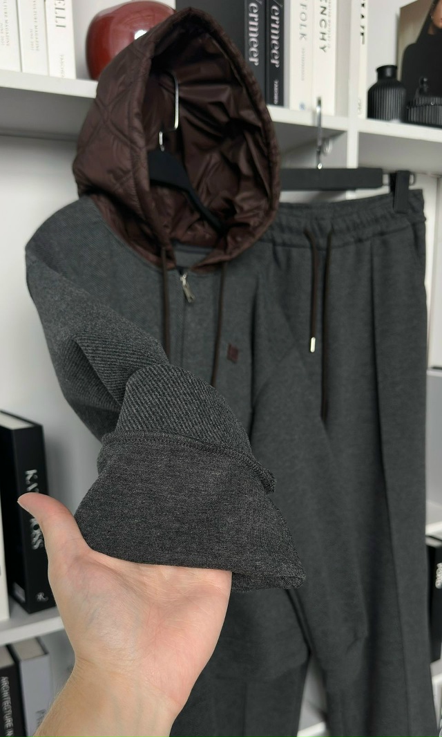 Спортивный костюм 23110617