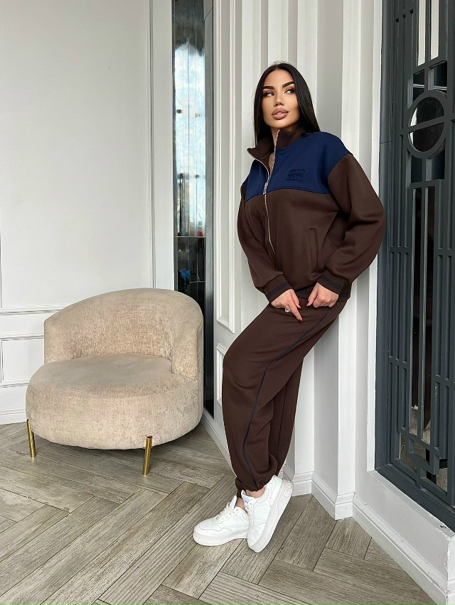 Спортивный костюм 23110612