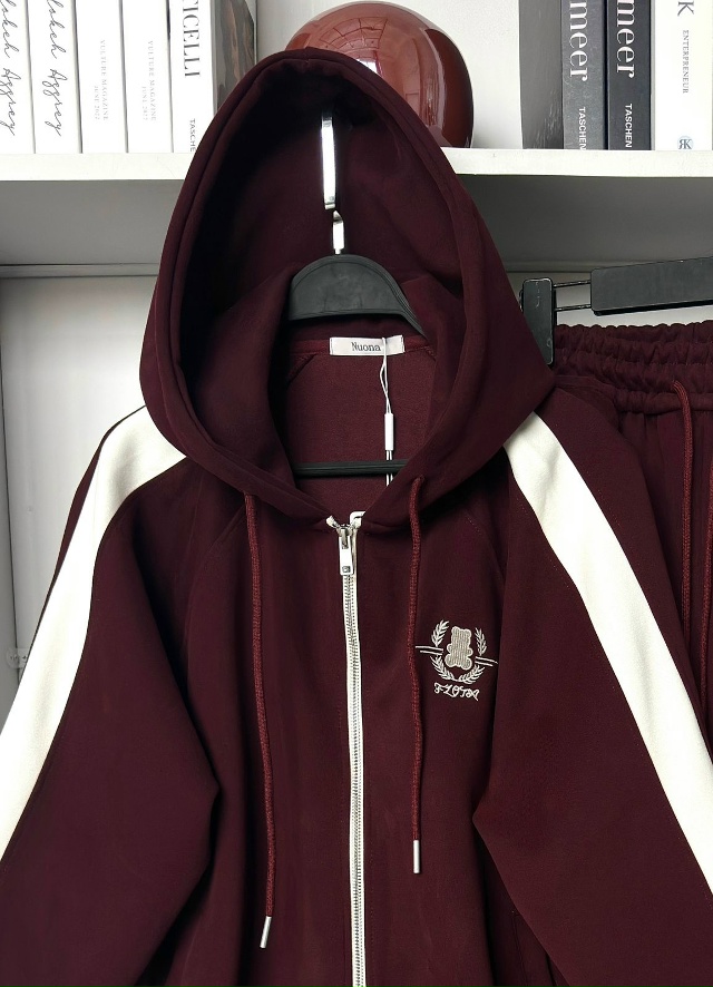 Спортивный костюм 23110613