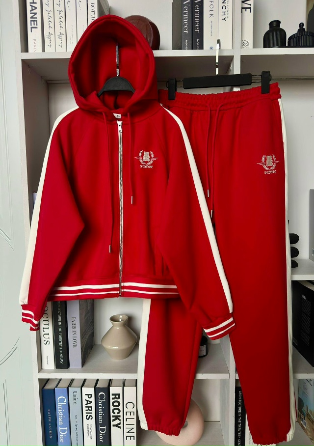 Спортивный костюм 23110614