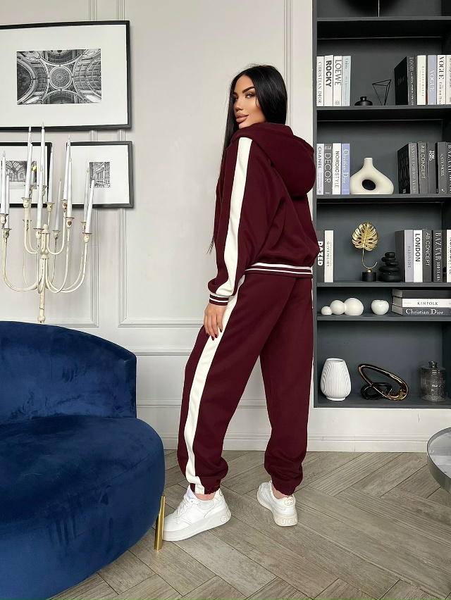 Спортивный костюм 23110613