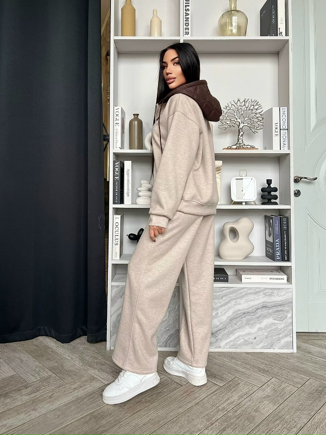 Спортивный костюм 23110615