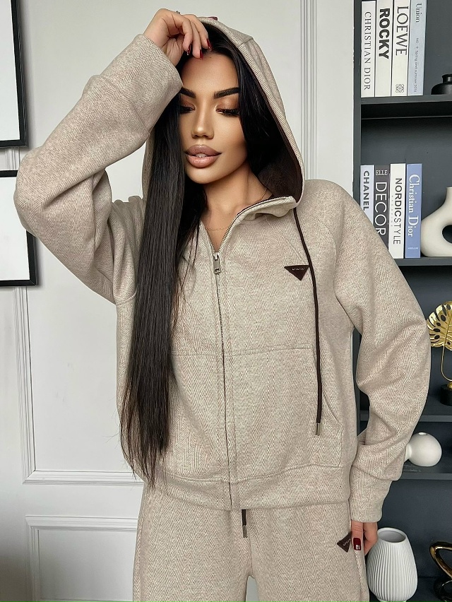 Спортивный костюм 23110616