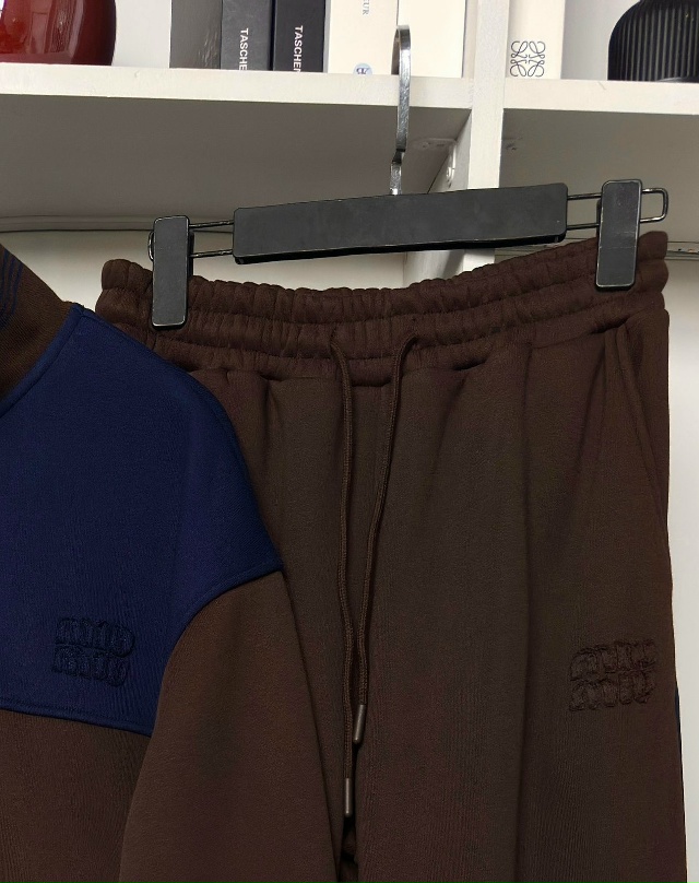 Спортивный костюм 23110612