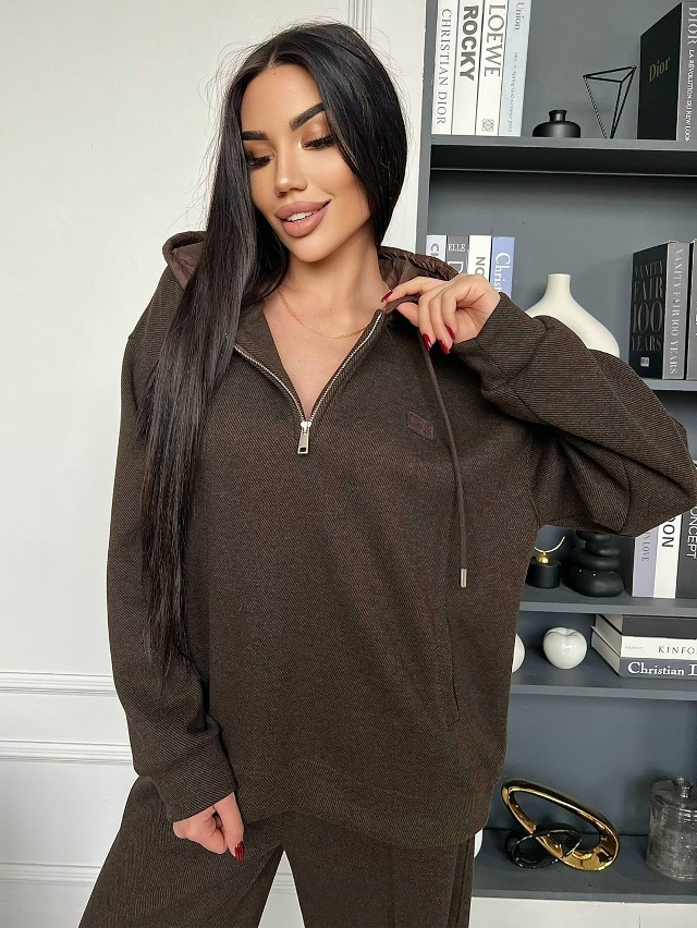 Спортивный костюм 23110617