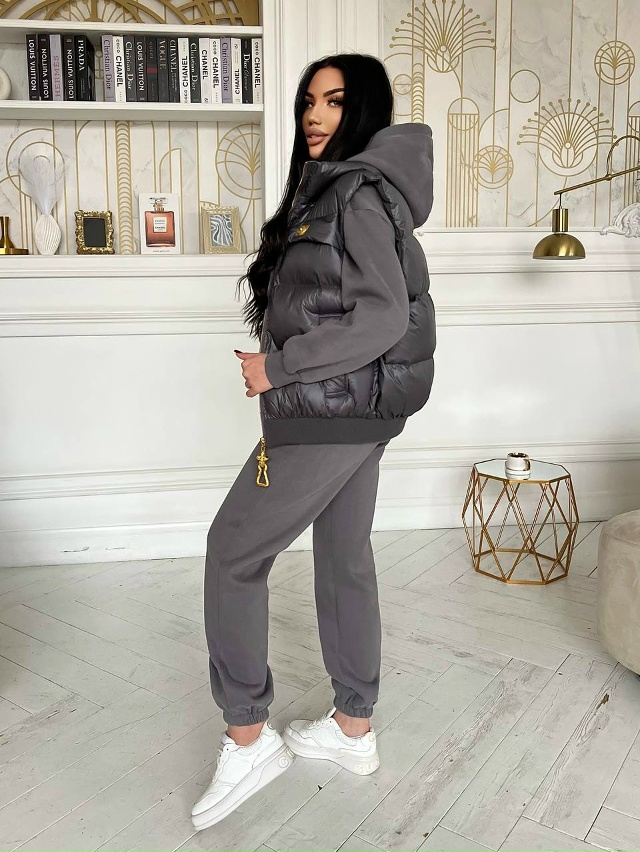 Спортивный костюм 23116341